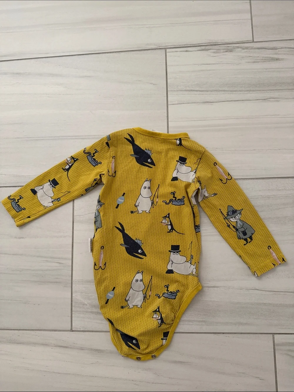 Moomin by Martinex Long-Sleeve Onesie in Yellow with Moomin Characters Size 80cm